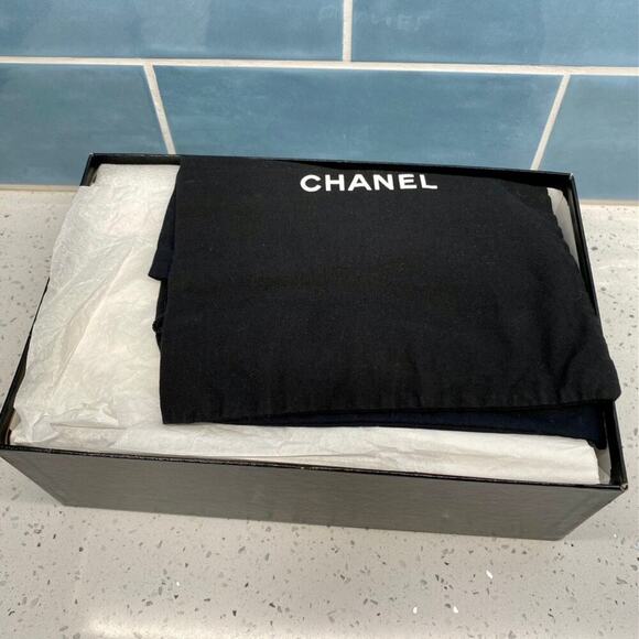 Chanel 2012 Interlocking CC Logo Lagerfeld Satin Crystal Pumps 38.5 Box Dust Bag - Picture 3 of 16